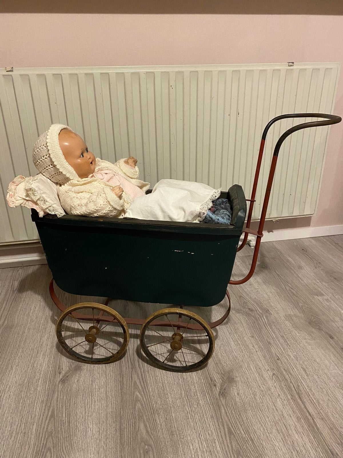 Vintage/ antieke  poppenwagen met 2 oude poppen.🥰, Ophalen, Gebruikt, Babypop