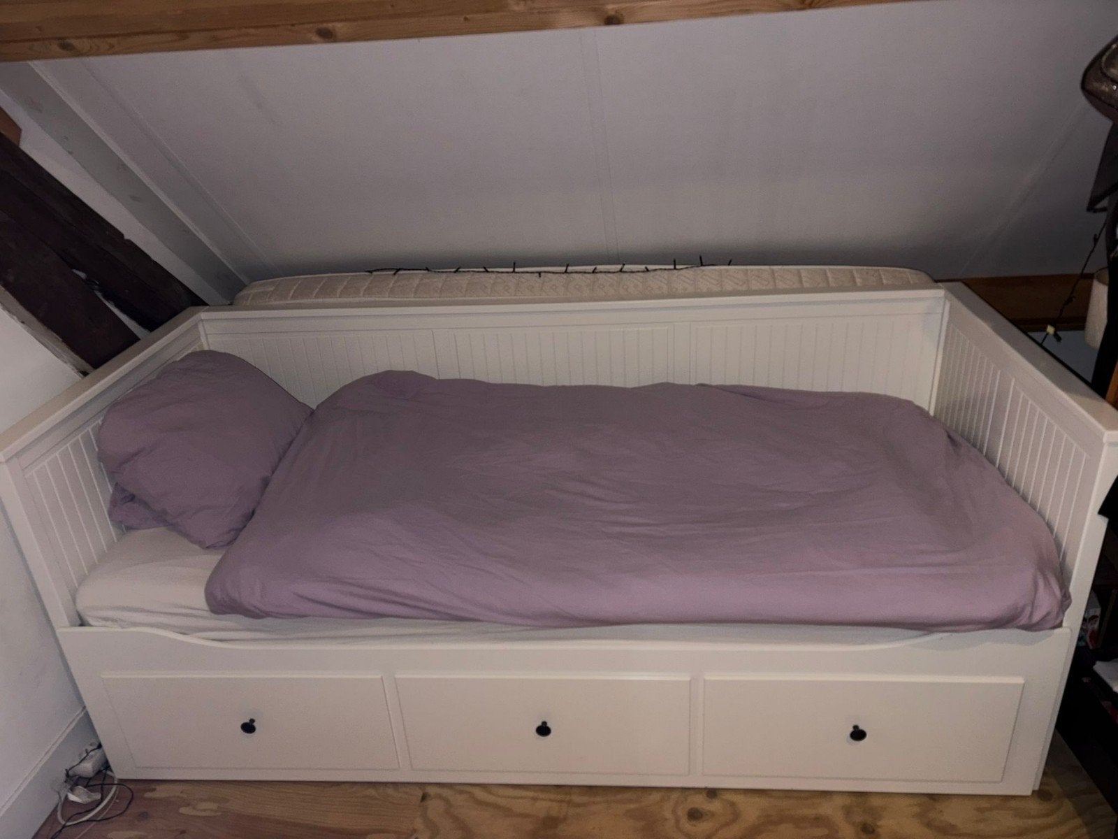Hemnes Bedbank Ikea incl. matras gereserveerd voor Olaf, Huis en Inrichting, Ophalen of Verzenden, Zo goed als nieuw, Tweepersoons