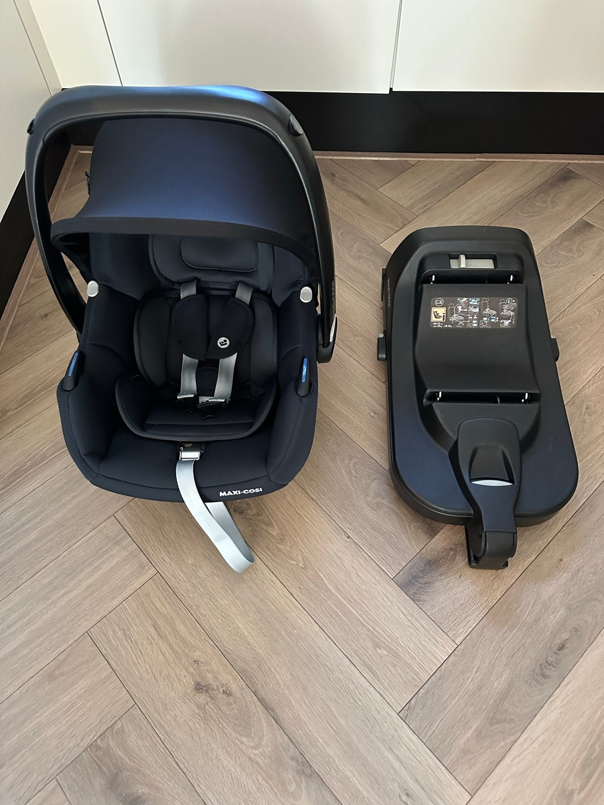 Maxi Cosi CabrioFix i-Size autostoel met adapter, Ophalen, Gebruikt, Isofix, 0 t/m 13 kg