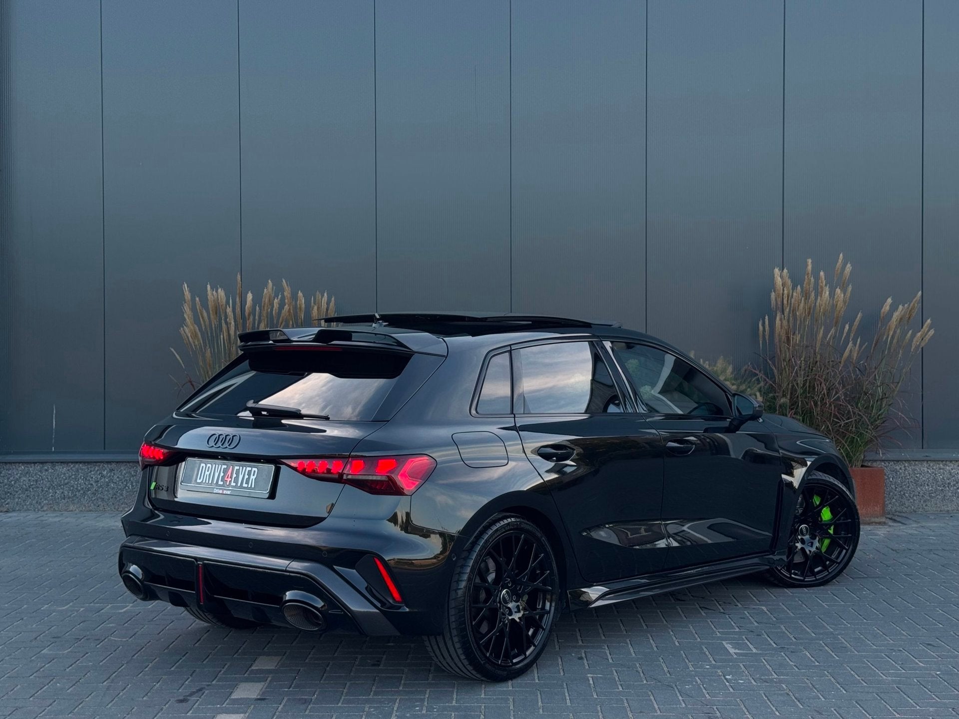 Audi RS3 Sportback 2.5 TFSI RS 3 quattro | Kuip | Pano | Car, Automaat, Dealer onderhouden, Gebruikt, Zwart