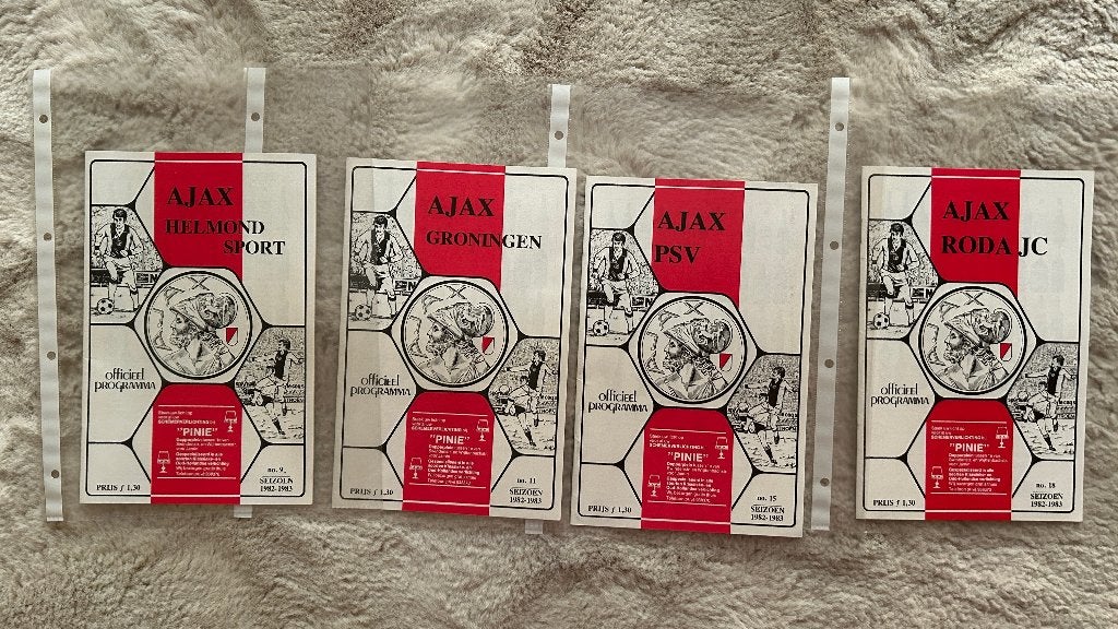 Officieel programma boekje Ajax 1982-1983, Ophalen of Verzenden, Zo goed als nieuw, Ajax, Boek of Tijdschrift