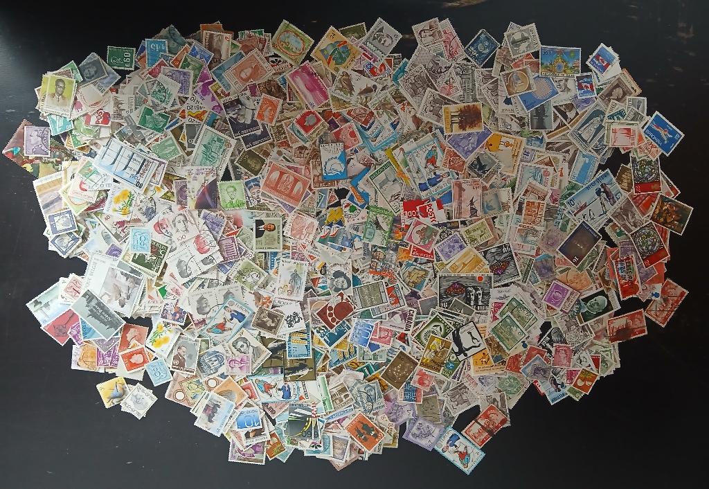 Wereld - 200 gram afgeweekte postzegels, Ophalen of Verzenden, Buitenland