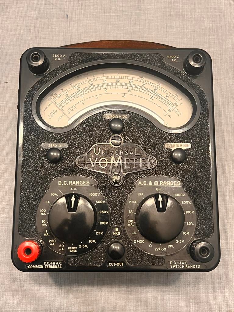 Universal AVO meter model 8, Doe-het-zelf en Verbouw, Meetapparatuur, Ophalen of Verzenden, Gebruikt, Multimeter