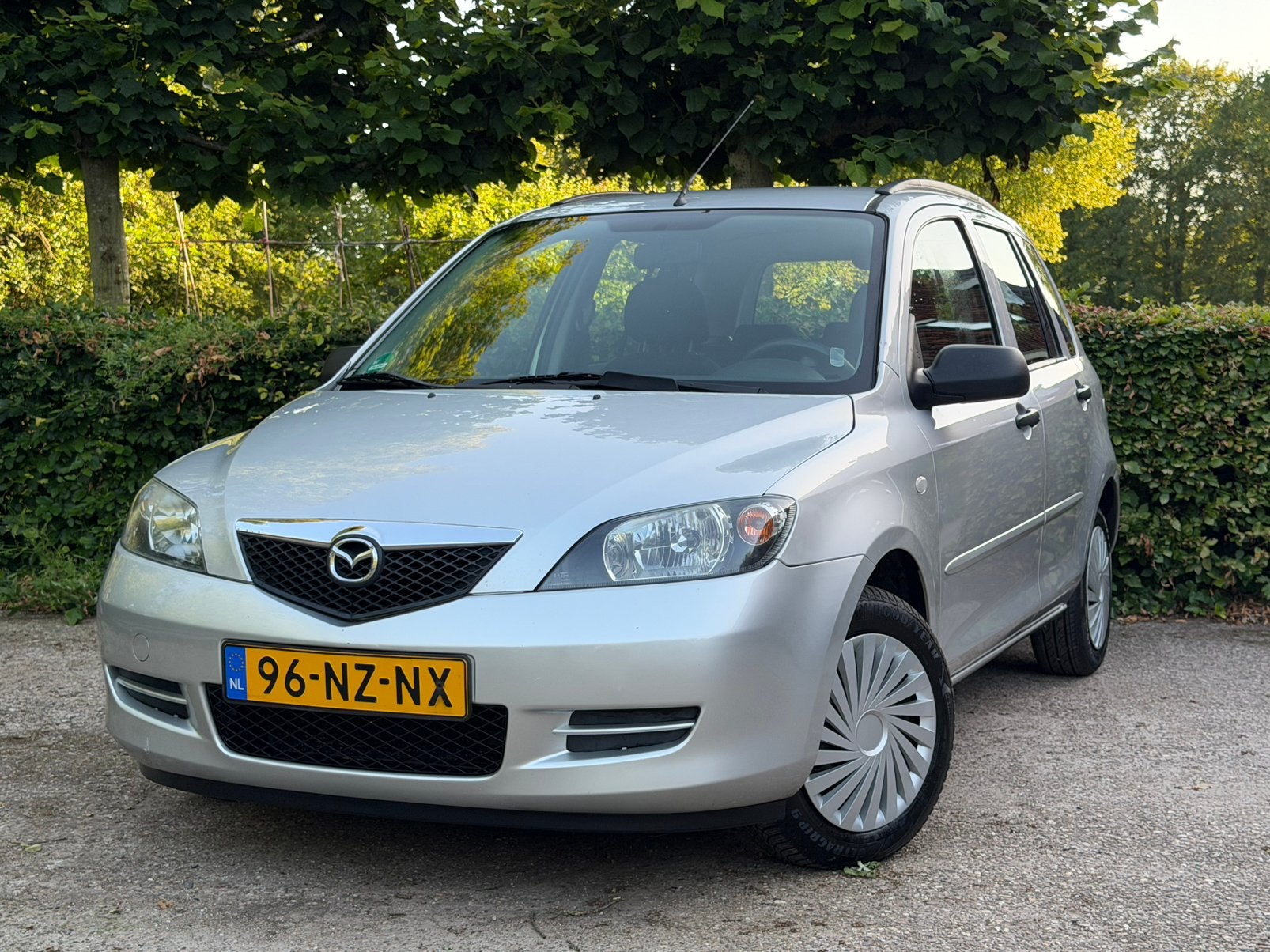 Mazda 2 1.4 Automaat | APK 03-2027 | NAP | Trekhaak |, Auto's, 40 €/maand, Zwart, 4 cilinders, Origineel Nederlands