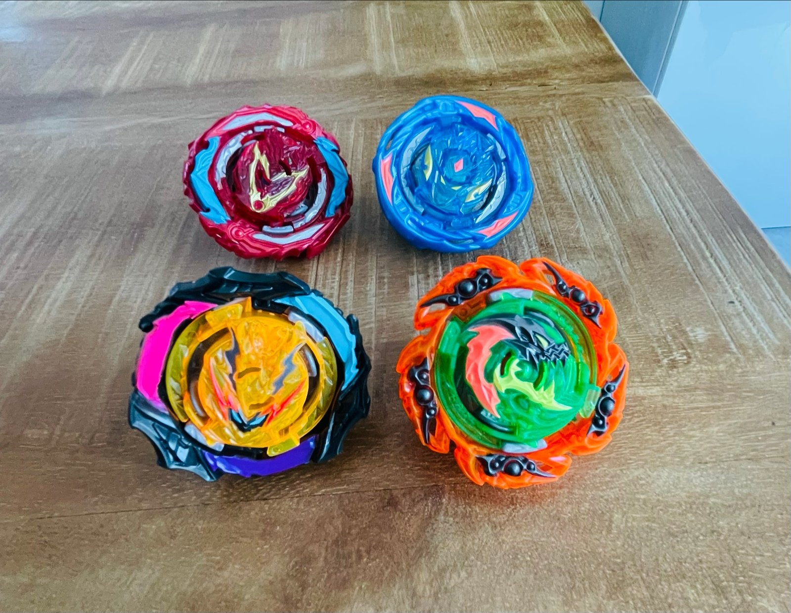 HASBRO Beyblade Burst - 4 stuks!, Ophalen of Verzenden, Zo goed als nieuw