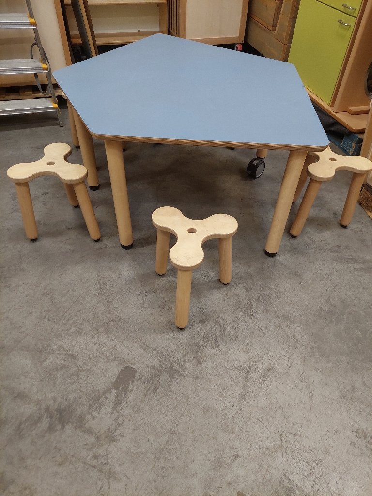 HaBa laagzit: C3 5-hoekige tafel met 5 krukjes / groepstafel, Ophalen of Verzenden, Zo goed als nieuw, Tafel(s) en Stoel(en)