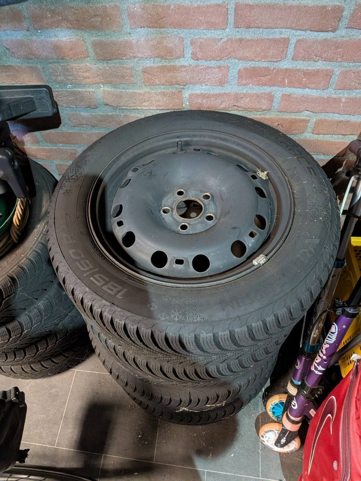 Winterbanden met velgen - Snowtrac 185/60 R15, Ophalen, Gebruikt