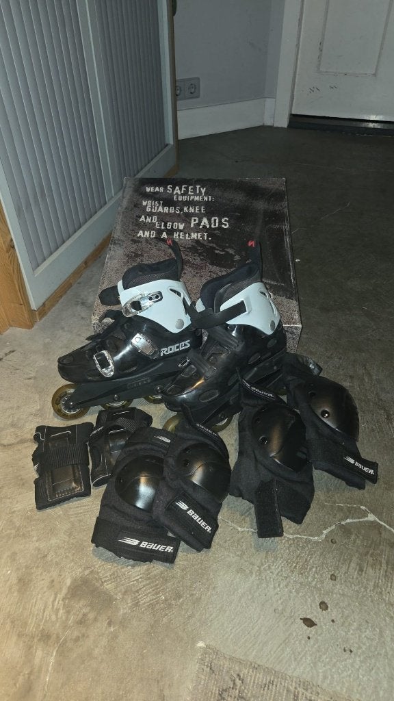 GRATIS! Roces skeelers maat 41 (incl Bauer bescherming), Ophalen, Roces, Zo goed als nieuw, Inline skates 4 wielen