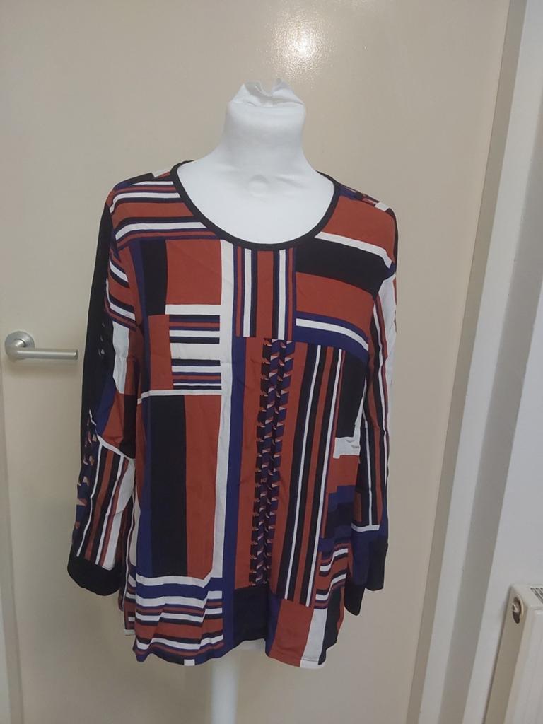 Prachtige top van Infront maat L, oks 55cm, Kleding | Dames, Grote Maten, Ophalen of Verzenden, Zo goed als nieuw, Bruin, Shirt of Top