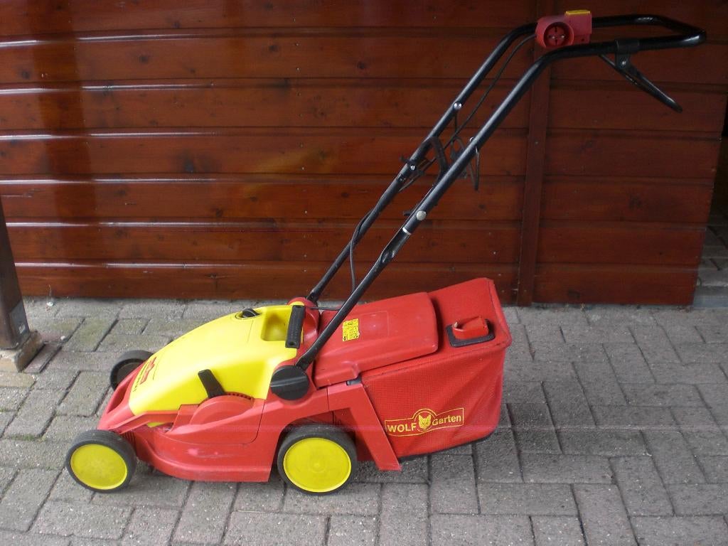wolf electr. grasmachine 34E met mulchfunctie, Tuin en Terras, Grasmaaiers, Ophalen, Gebruikt, Elektrische grasmaaier, 30 t/m 39 cm