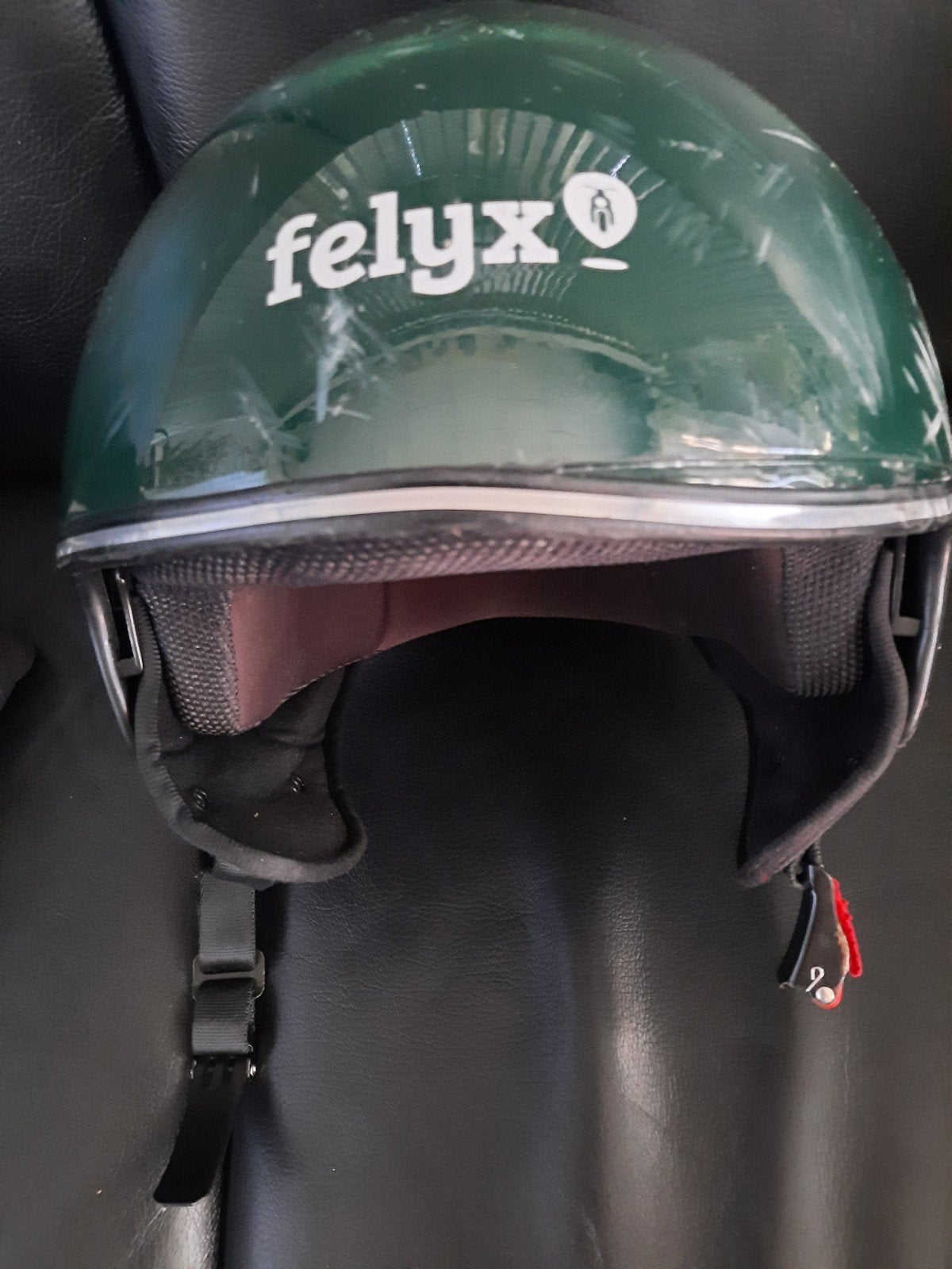 HELM - MERK FELIJX, Ophalen