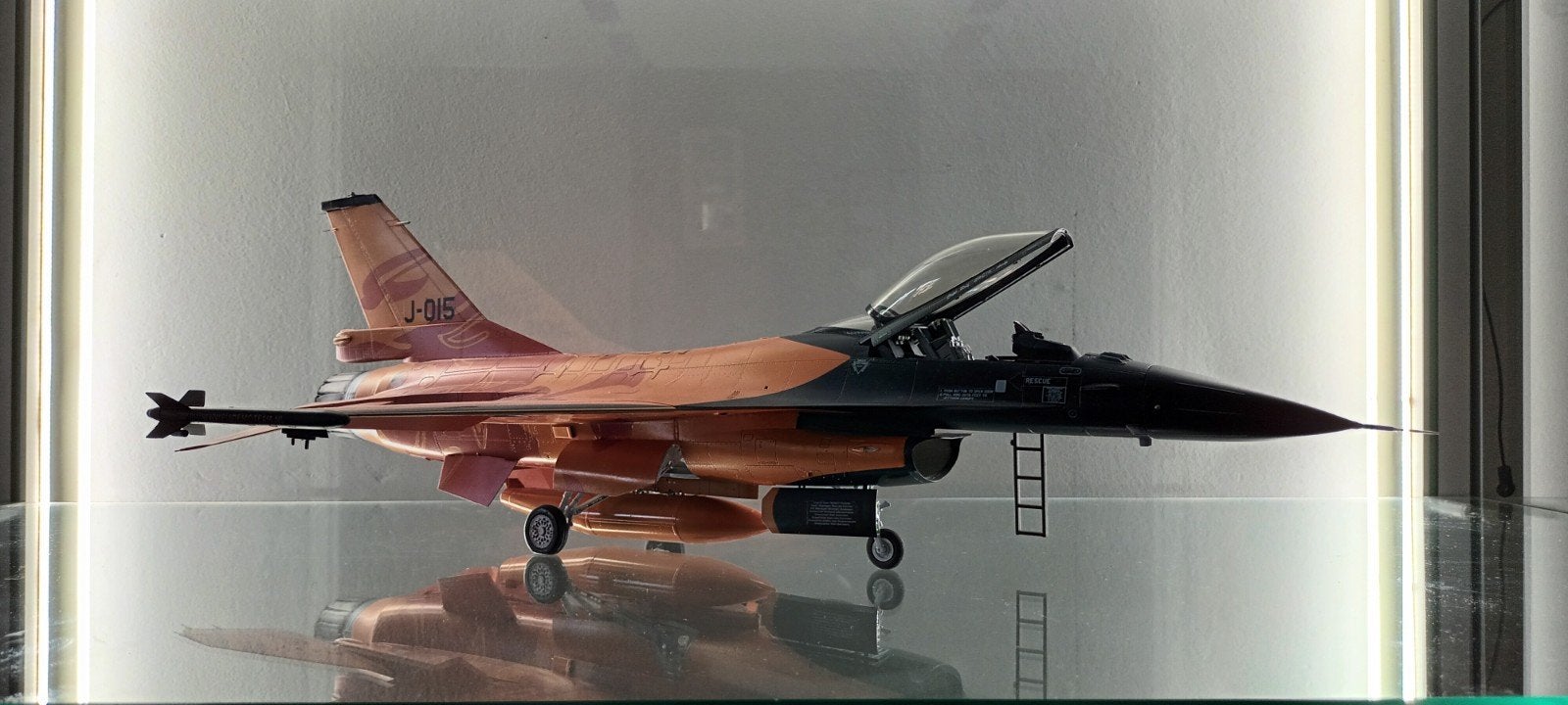 F-16am J-015 dutch orange lion 1/32, Ophalen of Verzenden, Groter dan 1:72, Overige merken