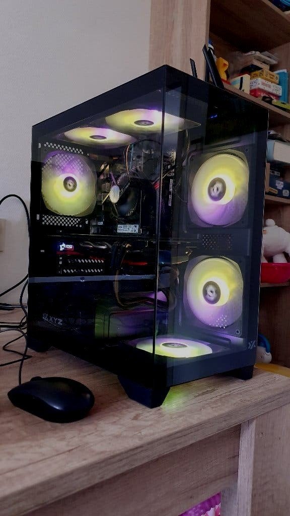 Computer (Core i5 10th gen + 16GB + GTX1070), Zelf gebouwde pc, Zo goed als nieuw, Gaming, SSD