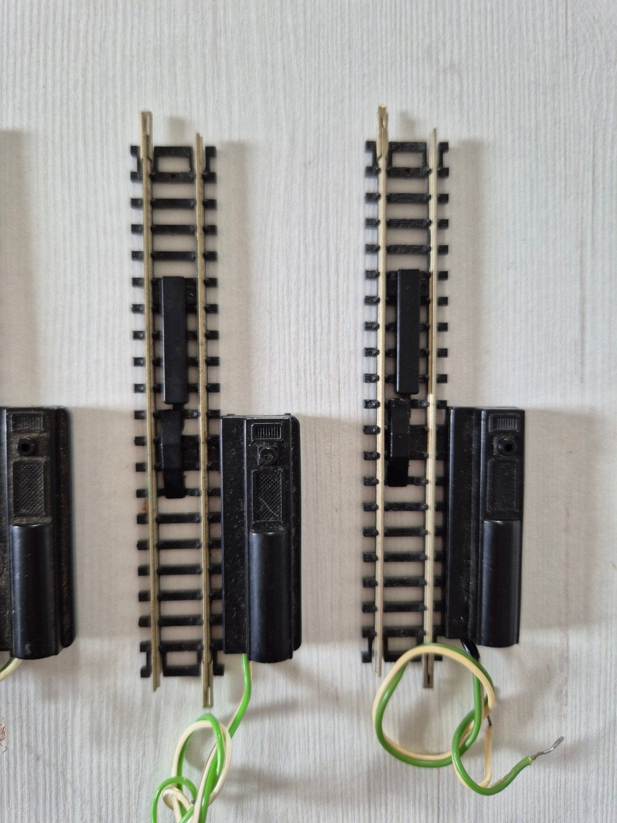 5 Roco N-spoor elektrische ontkoppelrails 2412, Gebruikt, Gelijkstroom, Trix, Rails