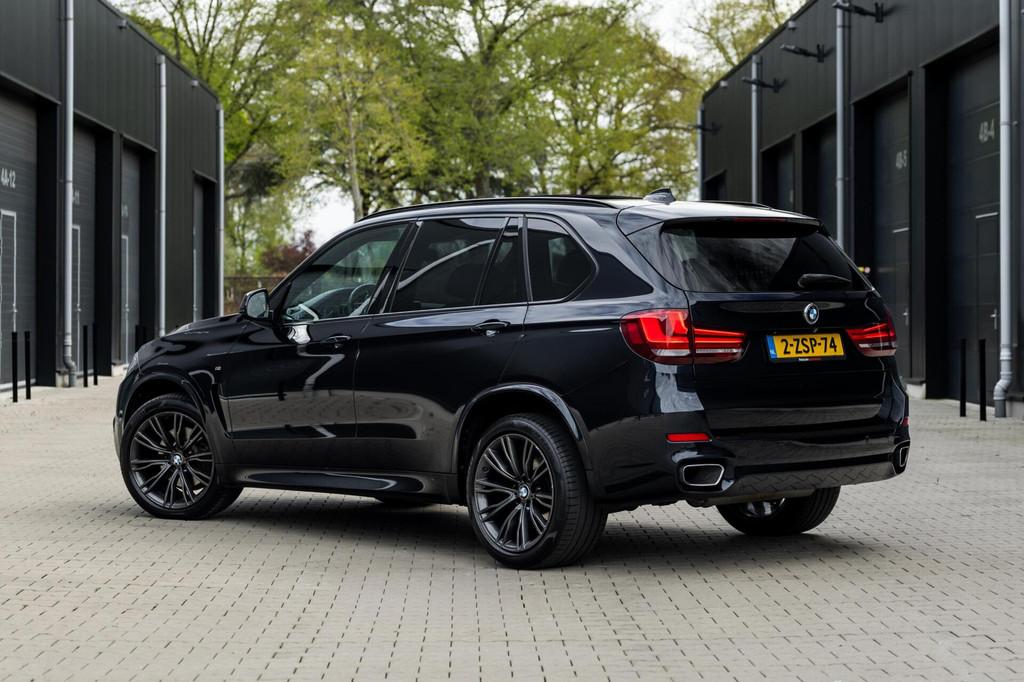 BMW X5 xDrive30d M-Sport *B&O* Pano* ACC* Dealer onderh* Vol, Gebruikt, 2993 cc, Adaptive Cruise Control, Zwart