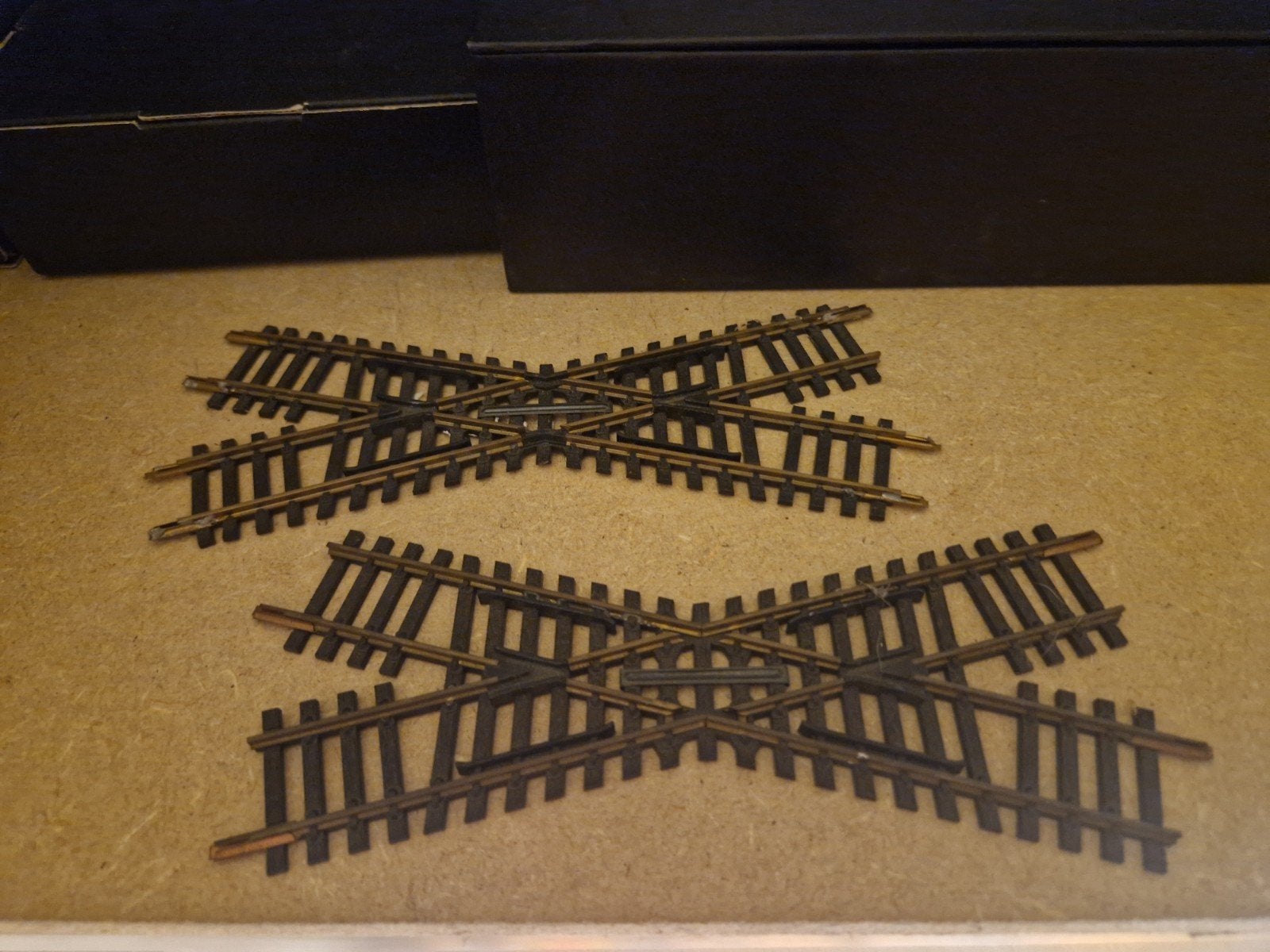 2 Fleischmann kruisingen voor modelspoorbaan, Ophalen of Verzenden, Gebruikt, Rails, Fleischmann
