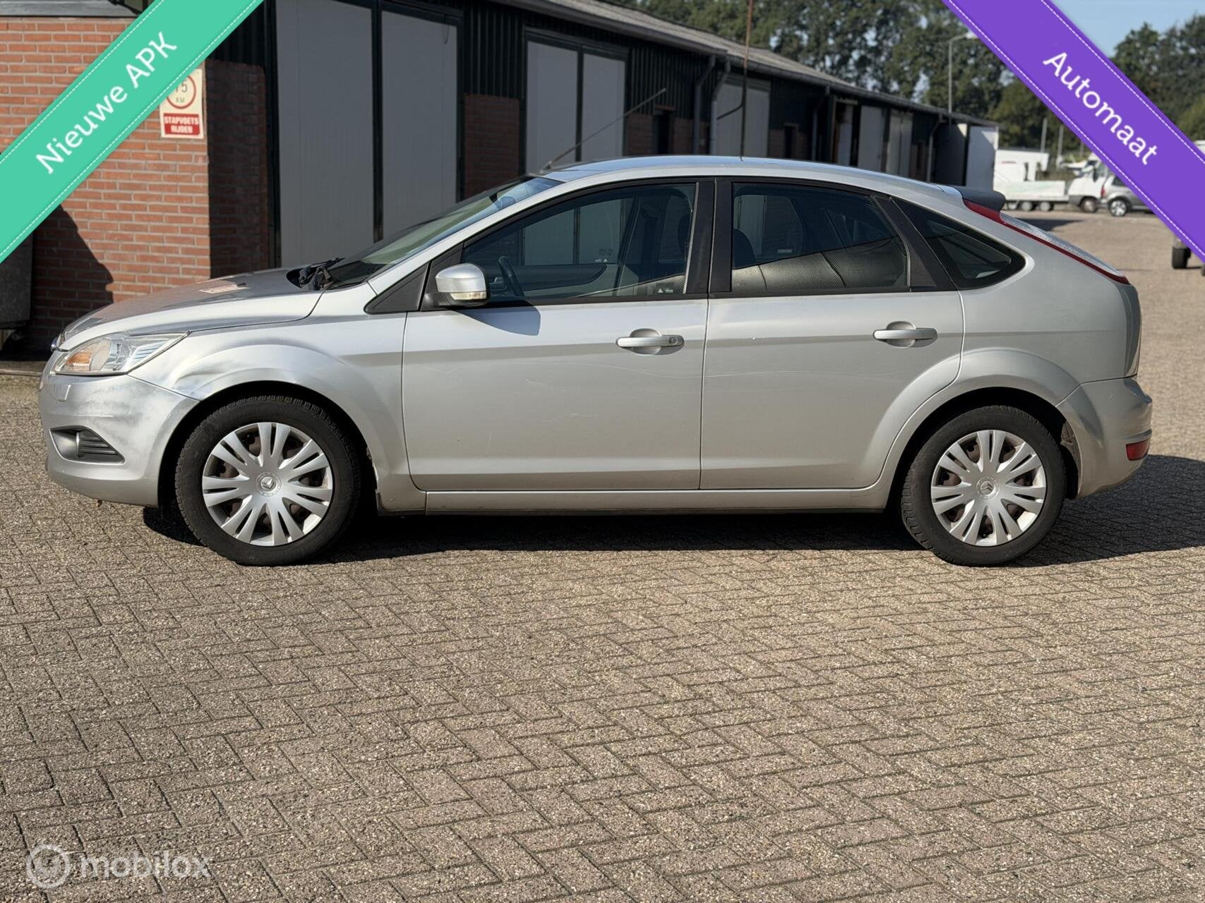 Ford Focus 1.6 Ghia AUTOMAAT/NWEAPK/AIRCI, 1596 cc, 101 pk, Gebruikt, 4 cilinders