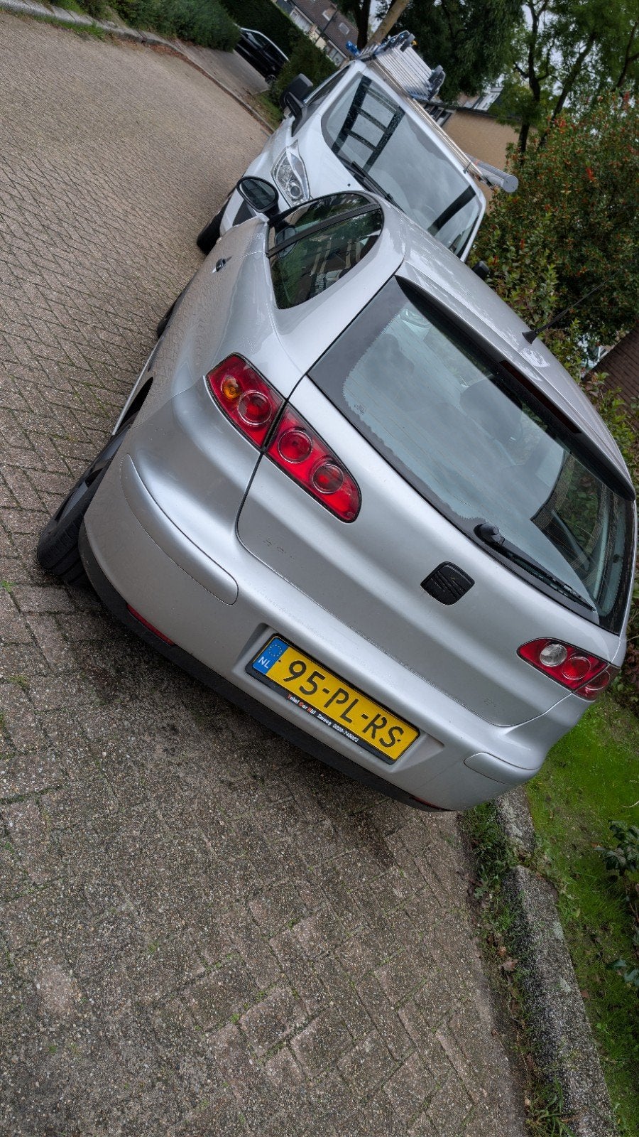 Seat Ibiza 1.2 47KW 2004 Grijs, Auto's, Voorwielaandrijving, 1198 cc, Ibiza, Origineel Nederlands