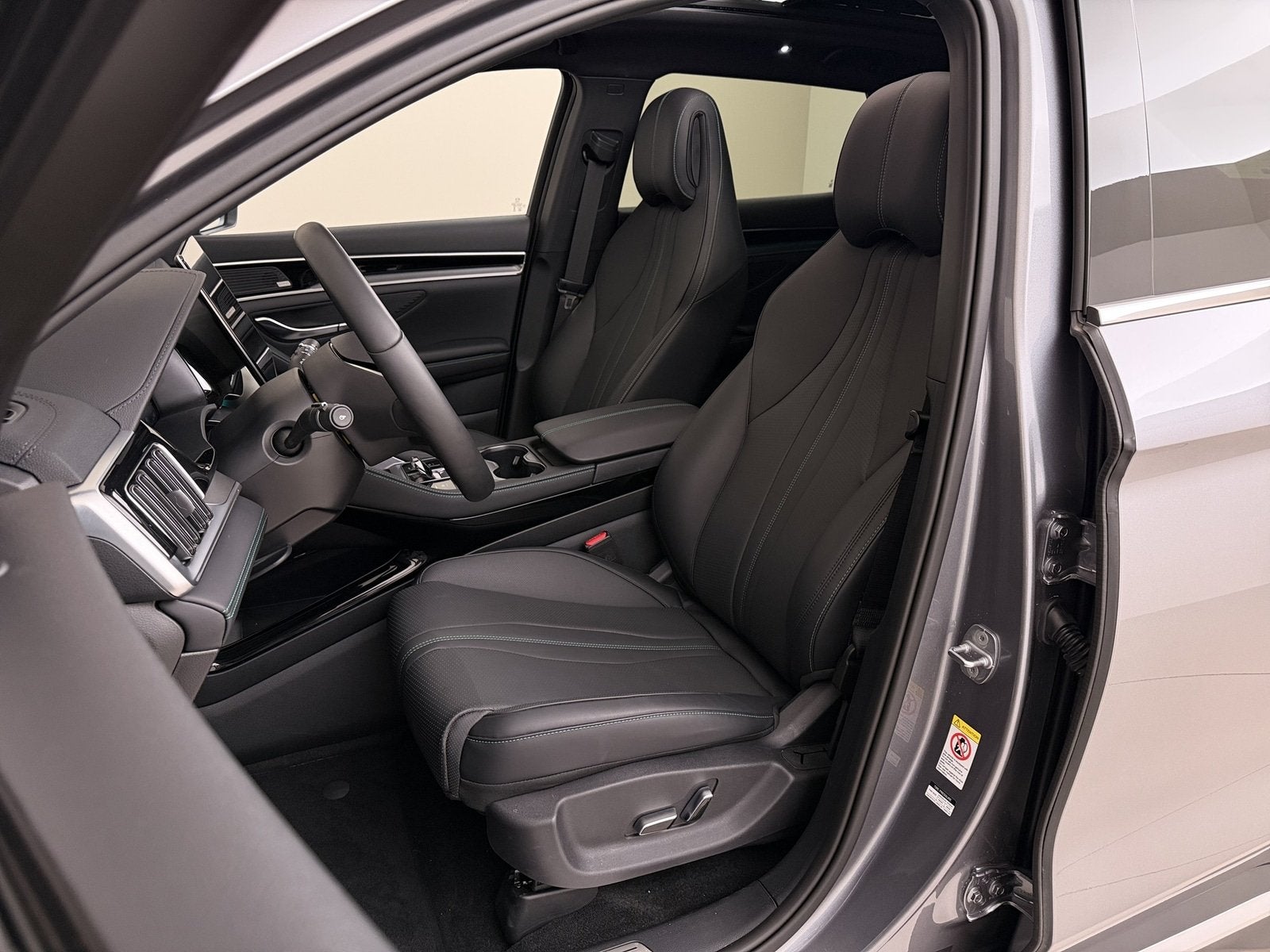 BYD SEAL U 1.5 DM-i FWD Boost I PHEV I Panoramadak I 360 Cam, Seal U, 4 cilinders, Hybride Elektrisch/Benzine, Verwarmde buitenspiegels