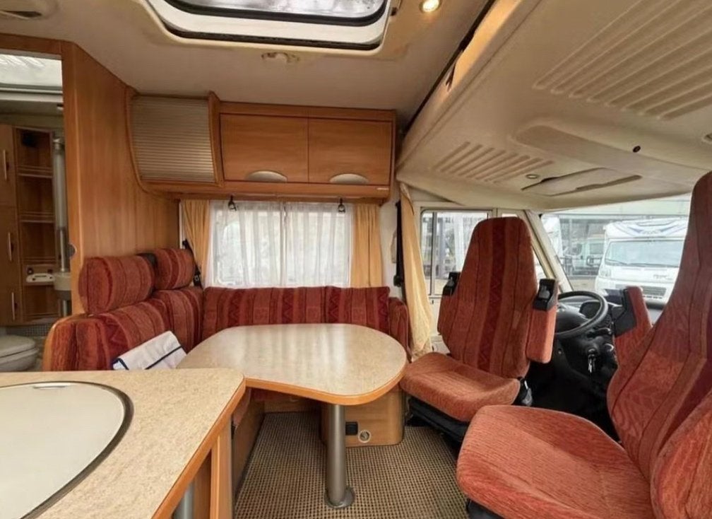 Foto 4 van Hymer B514 146pk Vastbed Hefbed XL garage 76.800km