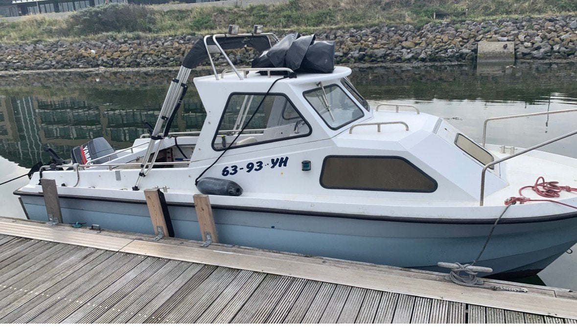 Tour visboot, Watersport en Boten, Gebruikt, Buitenboordmotor, Biminitop, Polyester