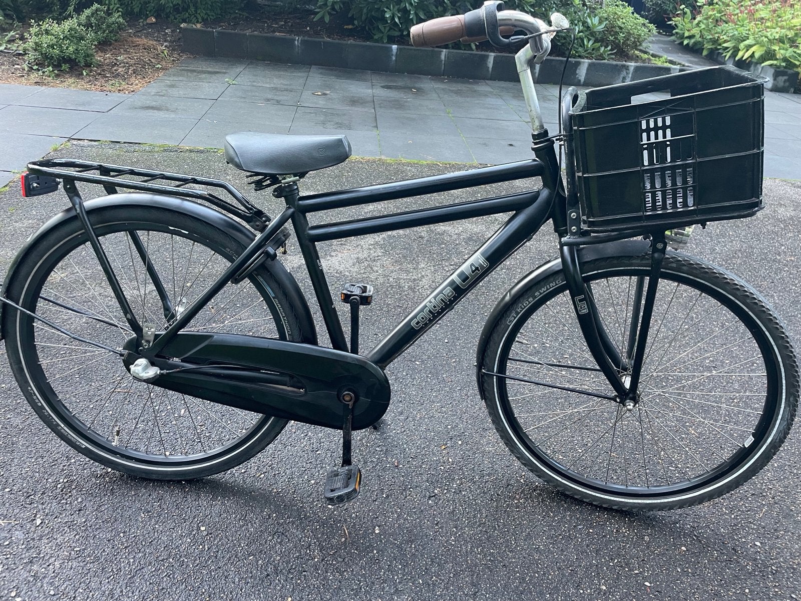Cortina fiets met 3 versnellingen/voordrager met krat