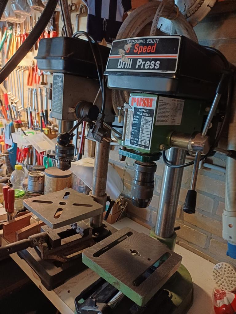 2 kolomboormachines, Ophalen of Verzenden
