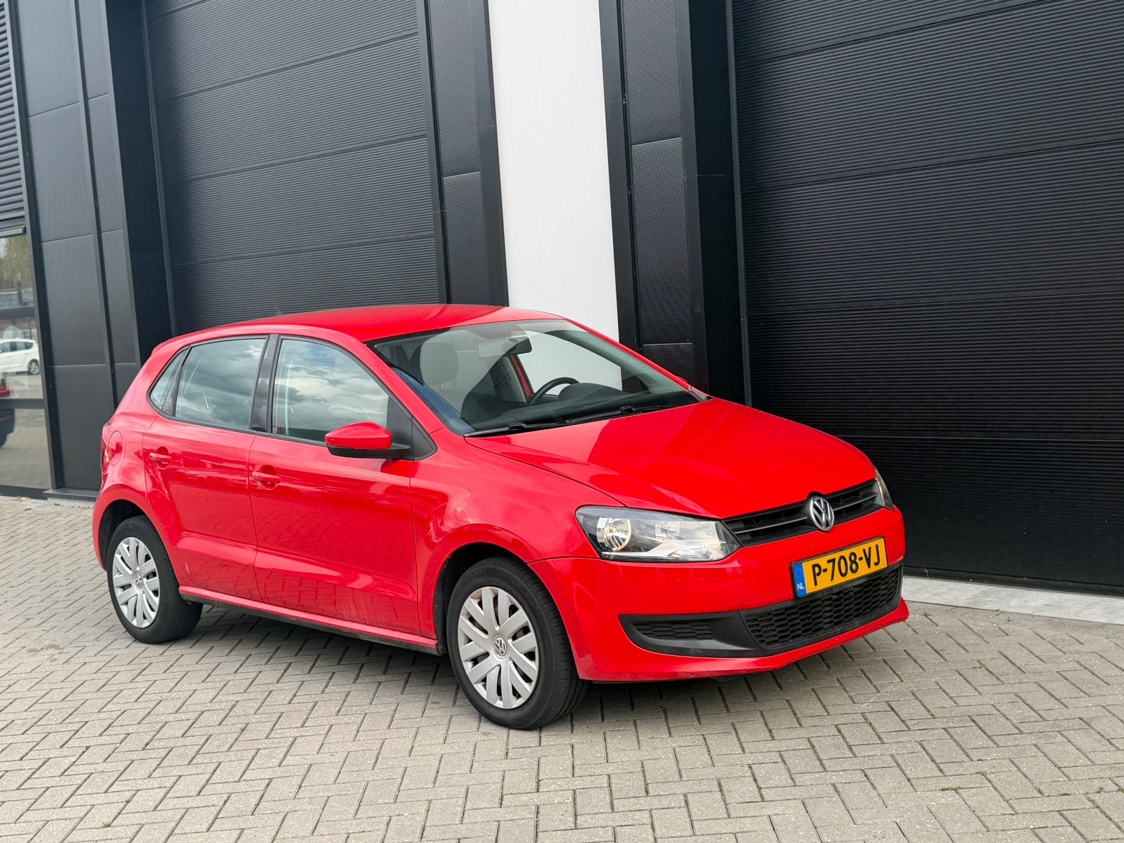 Volkswagen Polo 1.2 51KW 2010 Rood Nieuwe Apk, Voorwielaandrijving, 967 kg, 40 €/maand, 1198 cc