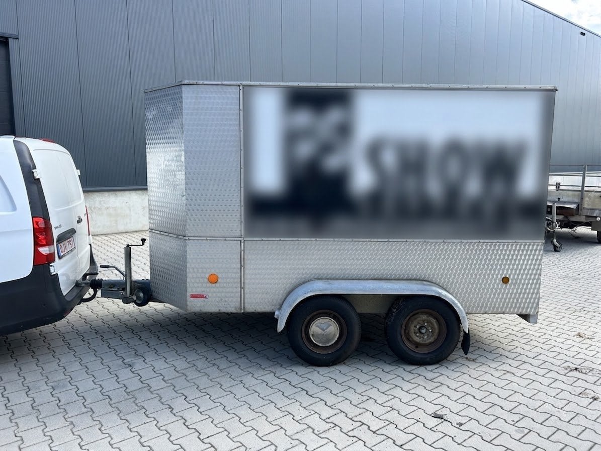 Gesloten aanhangwagen, Ophalen, Gebruikt