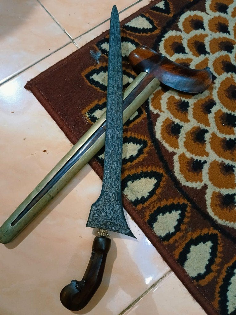 Antieke Keris Brojol Dwiwaran Kupu Tarung Tunggak Semi SVH45, Wapen, Indonesië, Meerkleurig, Handgemaakt