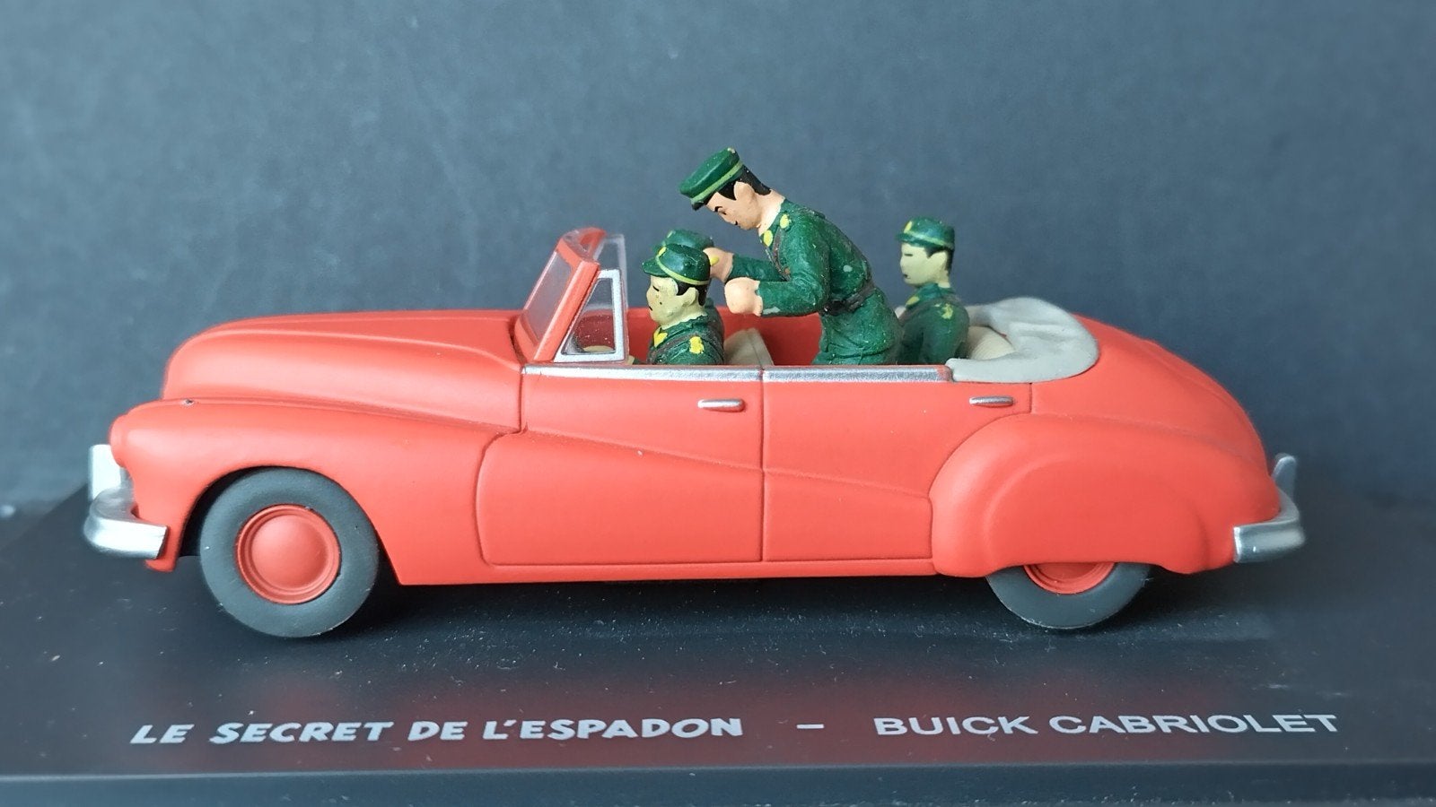 Buick Cabrio 1:43 Eligor Blake & Mortimer zwaardvis Pol, Overige merken, Auto, Verzenden, .