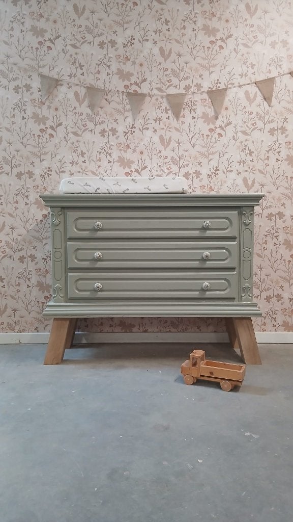 Vintage eikenhouten commode met laden in zachtgroene kleur, Josièfine Vintage Line, Ophalen of Verzenden, Info@josiefine.nl, 100 cm of meer