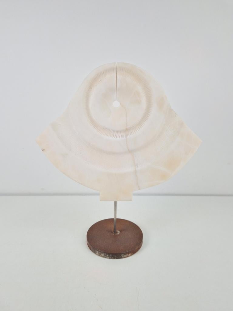 Marmeren art piece op standaard designobject, N, Ophalen of Verzenden, N, N