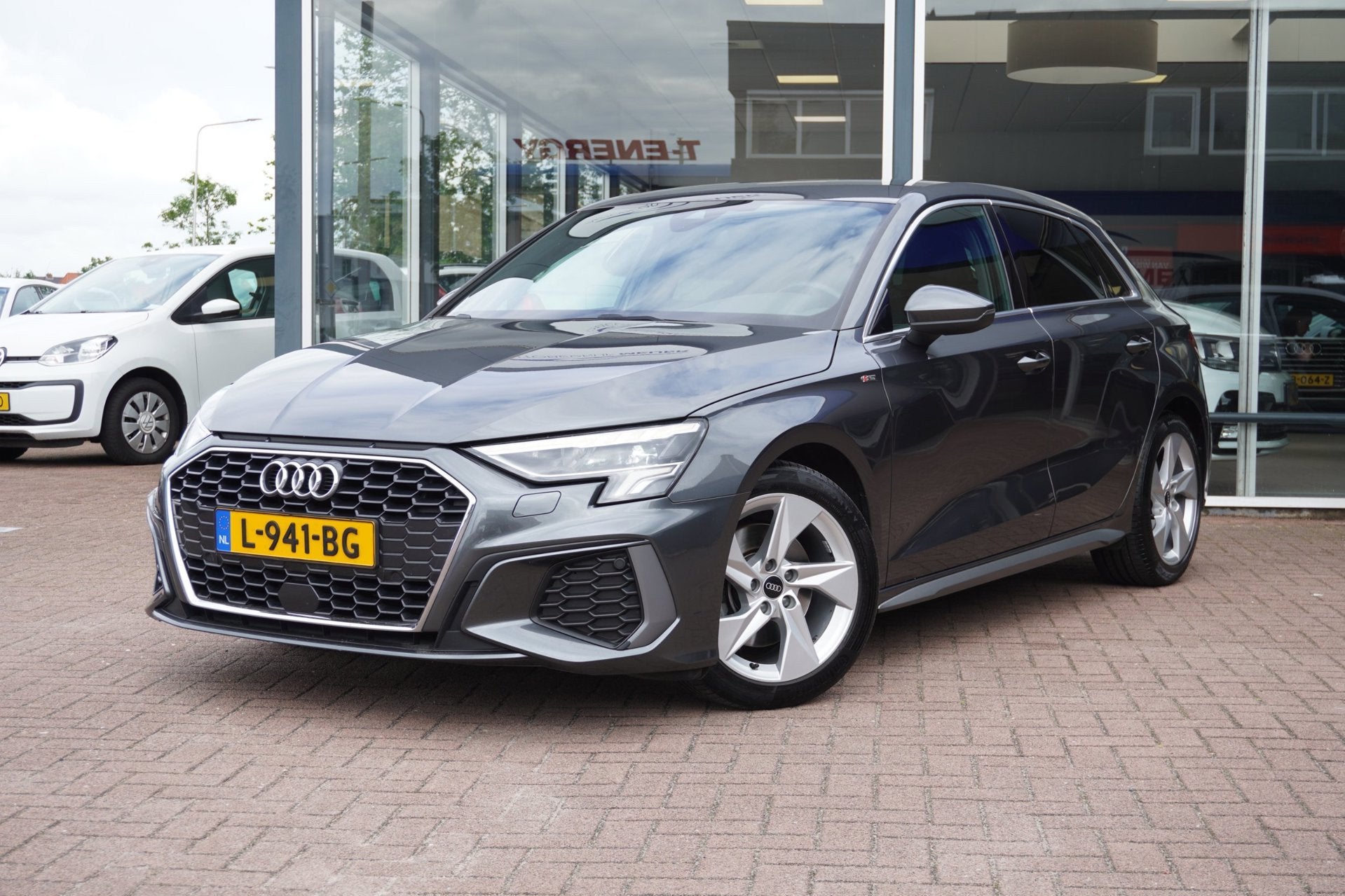 Audi A3 Sportback 35 TFSI S edition Automaat | Airco | Carpl, Auto's, Audi, 4 cilinders, 150 pk, Leder en Stof, Origineel Nederlands