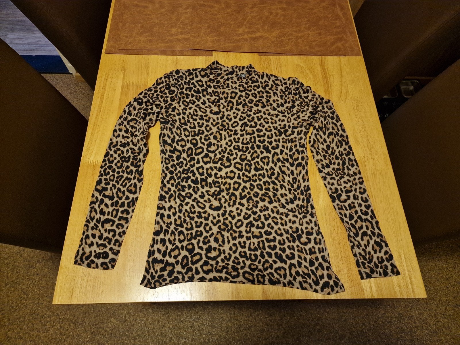 NIEUW Longsleeve luipaard print mt M Amisu, Ophalen, Nieuw, Bruin, Lange mouw