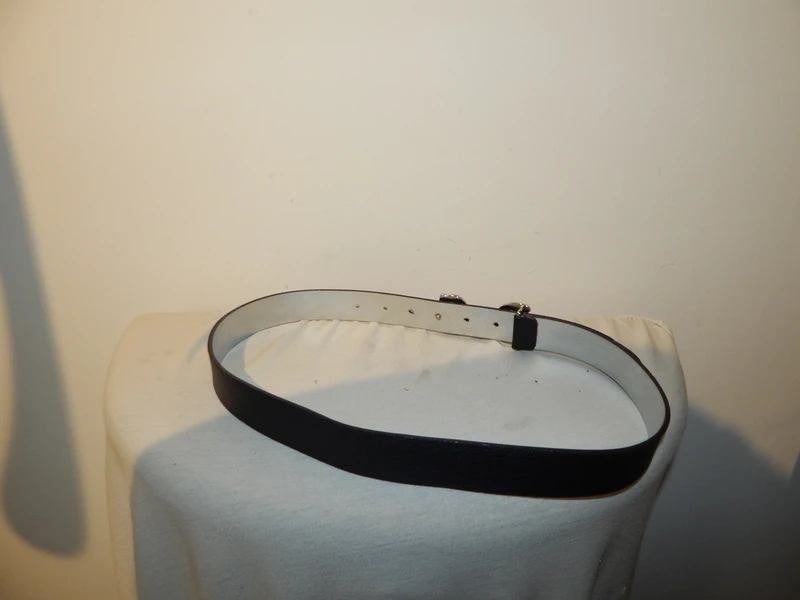 Dolce & Gabbana zwarte leren riem zilveren merk gesp, Kleding | Dames, Dolce & Gabbana, 80 tot 90 cm, Verzenden, Tailleriem