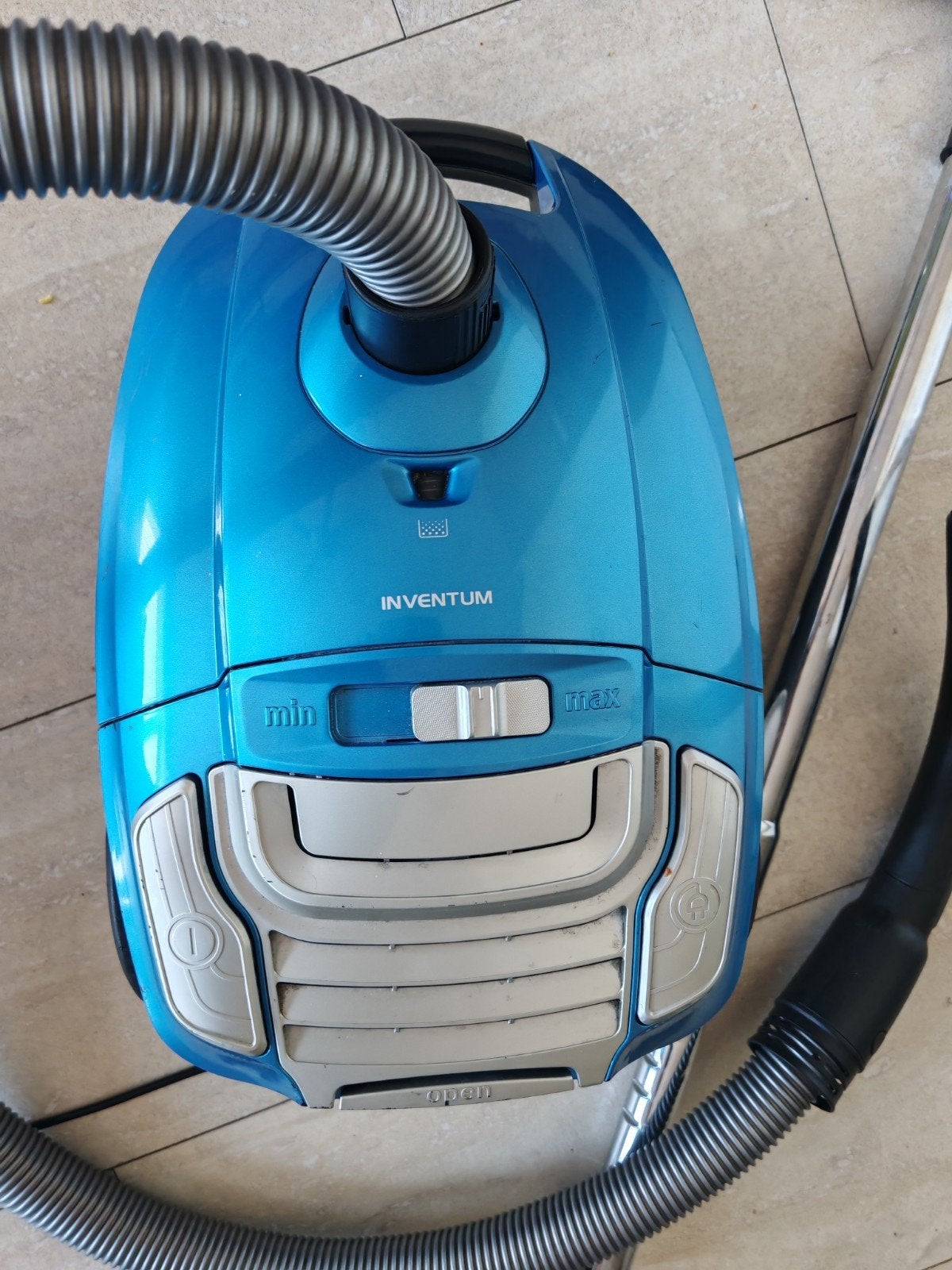 Stofzuiger inventum 700 watt. 29 euro, Ophalen of Verzenden, Zo goed als nieuw