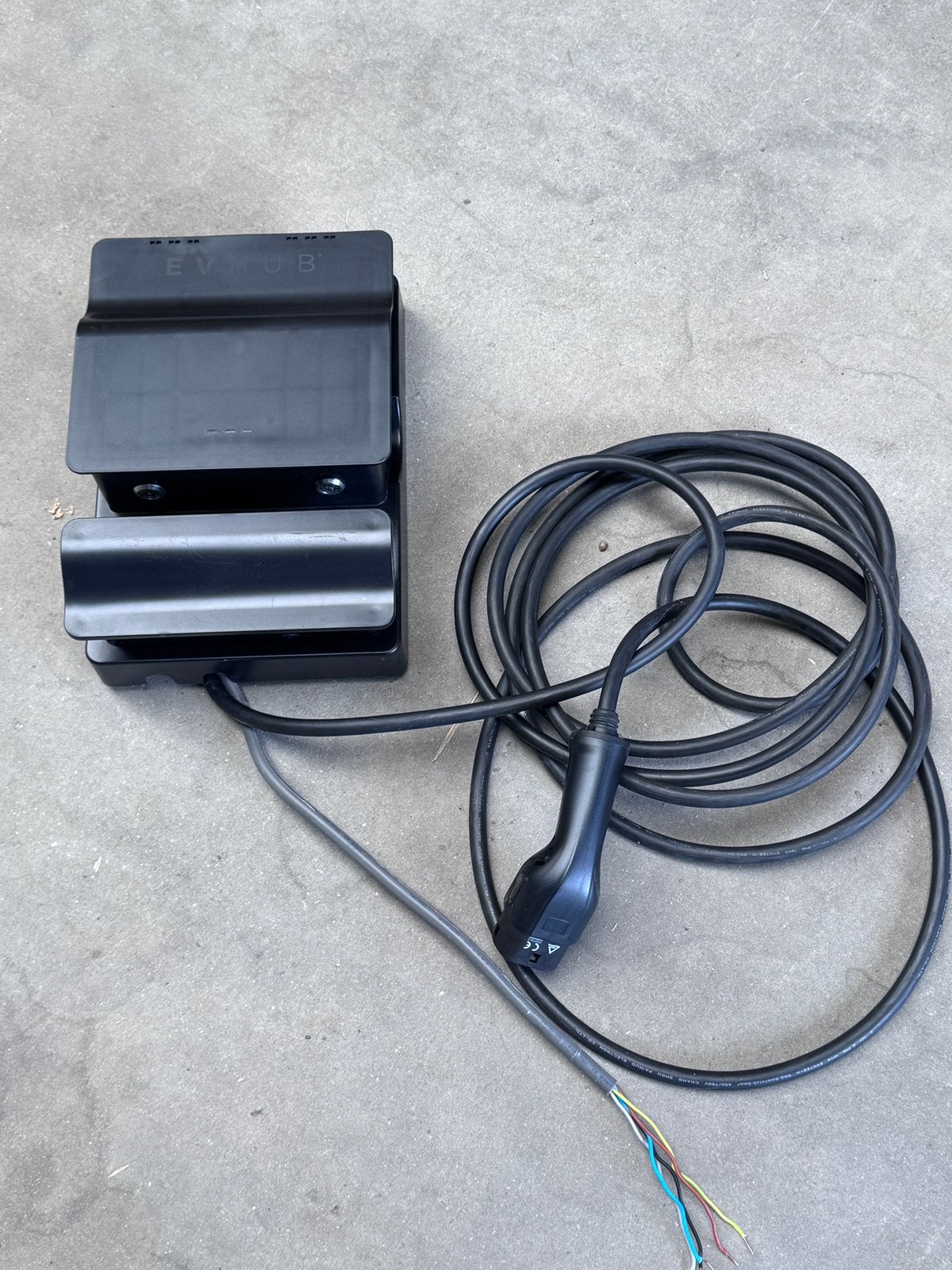 EV hub laadpaal 11 kw met vaste kabel 8 meter, Ophalen of Verzenden, Zo goed als nieuw, Laadpaal
