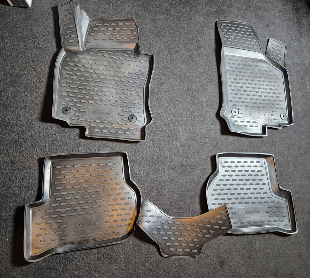 Auto matten rubber Golf 6, Ophalen of Verzenden, Zo goed als nieuw