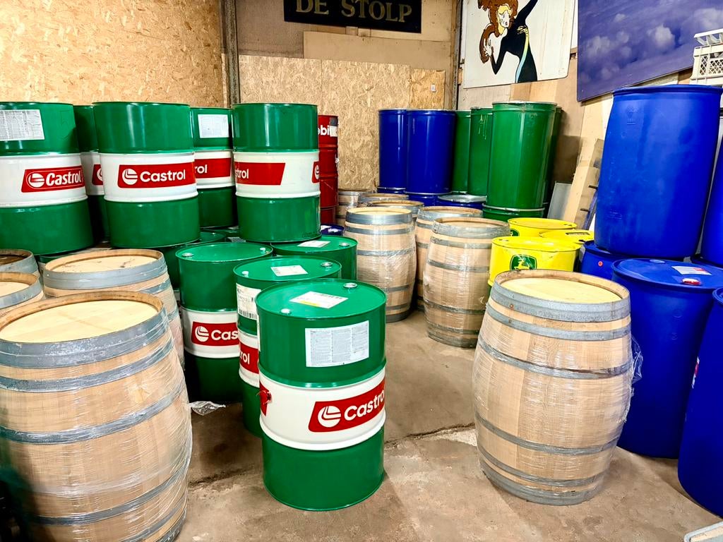 Oliedrums, olie vat, metalen vaten, 60 en 200 liter,, Ophalen, Gebruikt