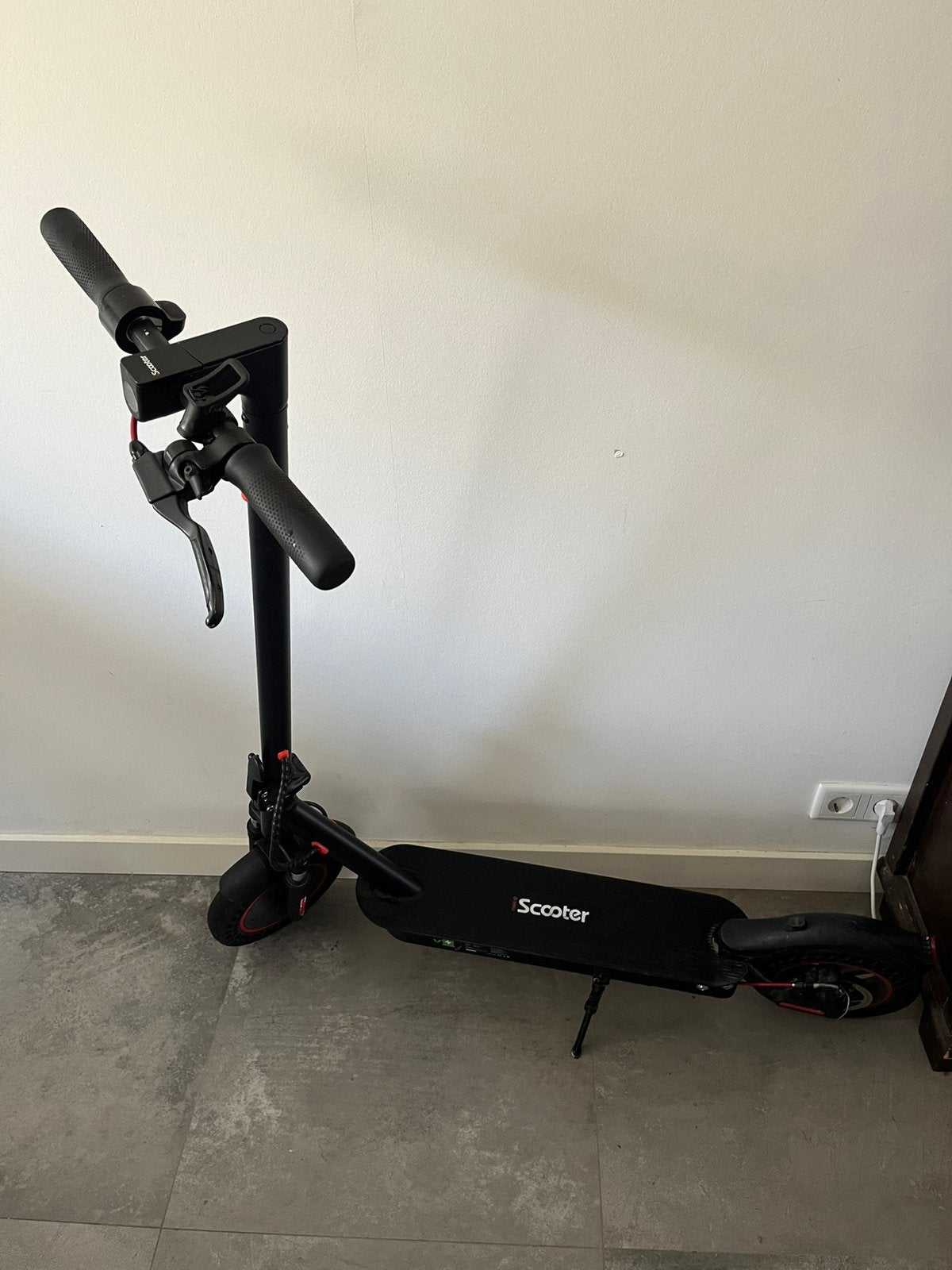 E-step (IS KAPOT), Fietsen en Brommers, Steps, Ophalen of Verzenden, Zo goed als nieuw, Elektrische step (E-scooter)