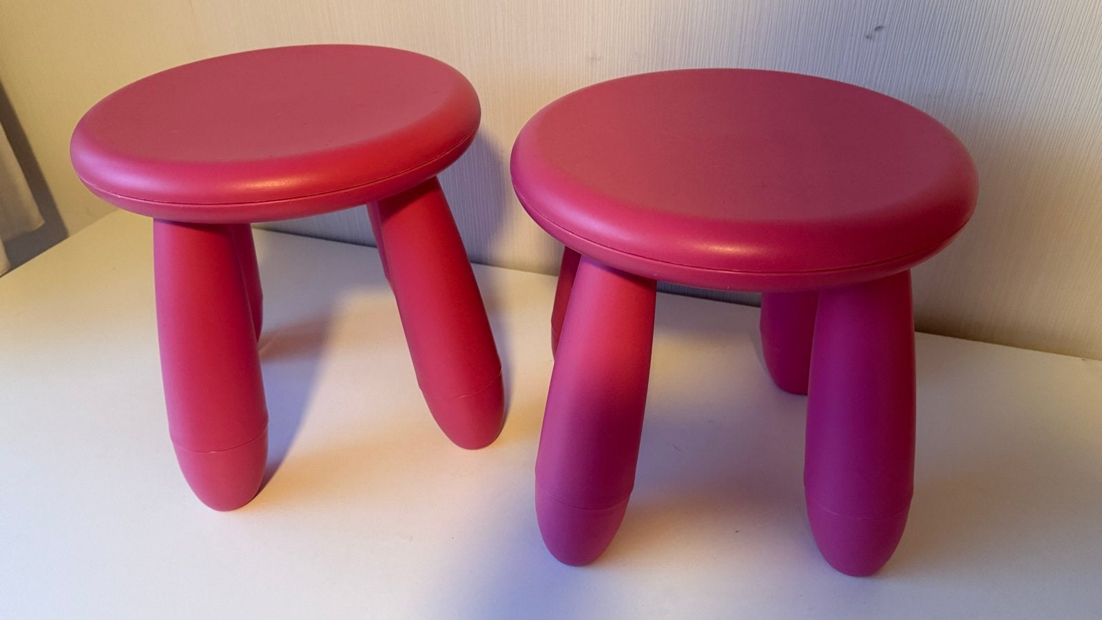 2x Roze IKEA MAMMUT krukjes voor kinderen, Huis en Inrichting, Krukjes, Ophalen, Gebruikt, Kunststof