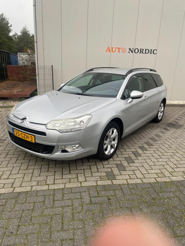 Citroen C5 Tourer 2.0 16V Ligne Business, Auto's, Citroën, Voorwielaandrijving, Stof, Gebruikt, Zwart