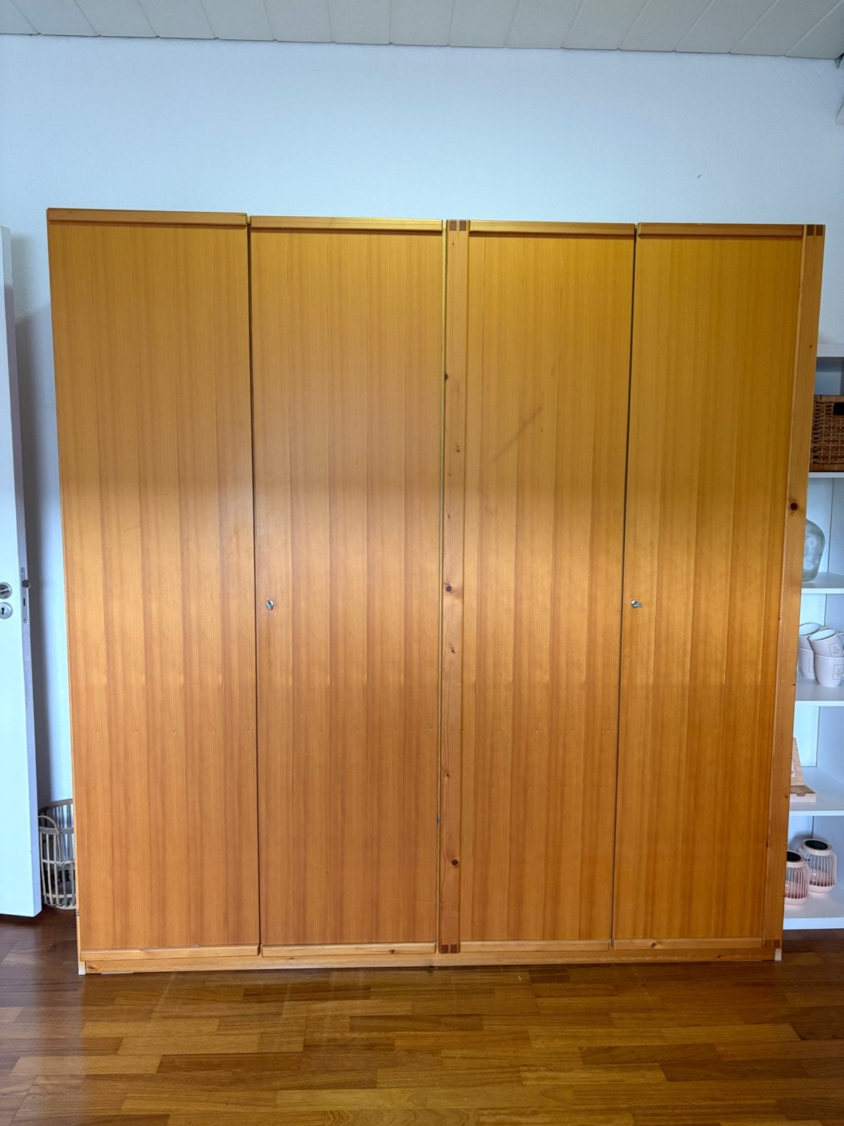 Ruime Kleerkast met Vier Deuren - Grenenhout, Gebruikt, 200 cm of meer, Ophalen of Verzenden, Grenenhout