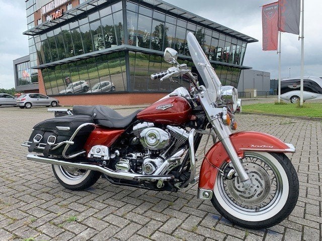 Harley-Davidson FLHRC ROADKING FLHR ROAD KING (bj 2000), Motoren, Motoren | Harley-Davidson, Dopplerlaan 26
9207 HC  Drachten, NL