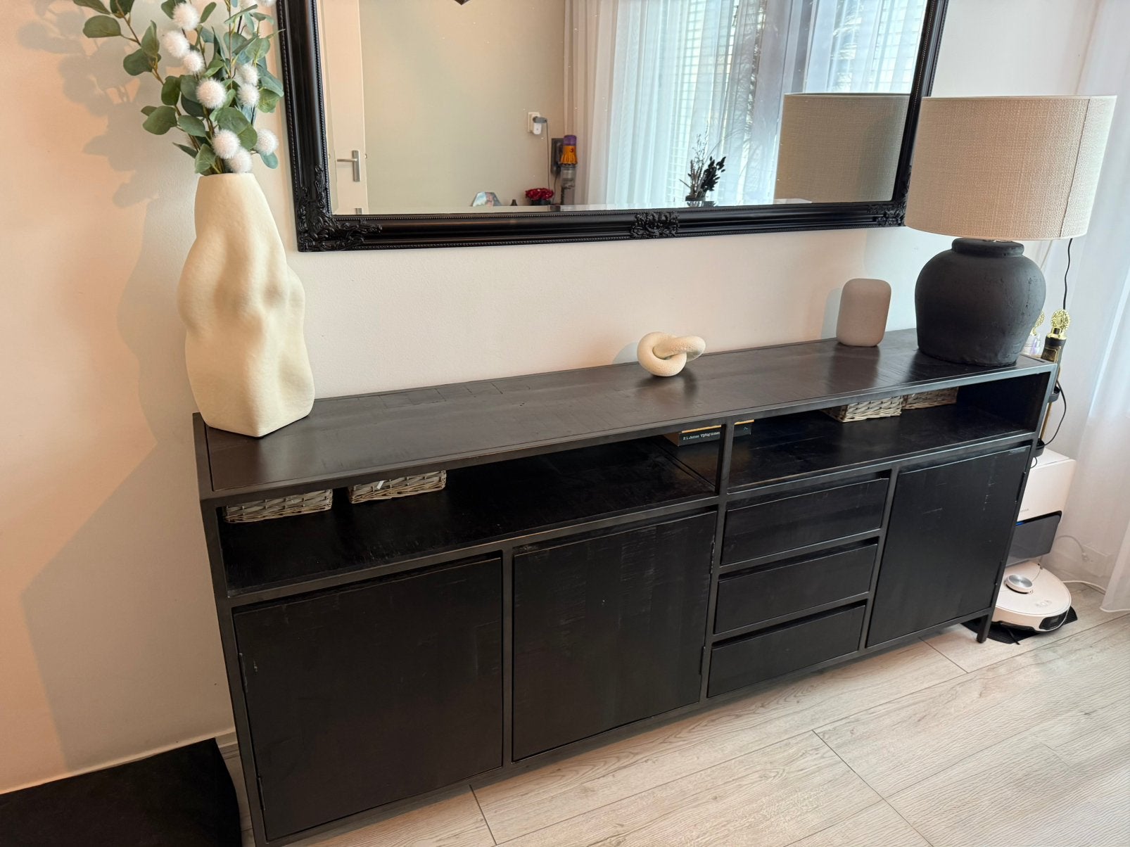 Zwart dressoir Famous Den Helder - 200x85x40 cm, Ophalen, Gebruikt, 200 cm of meer, Met lade(s)