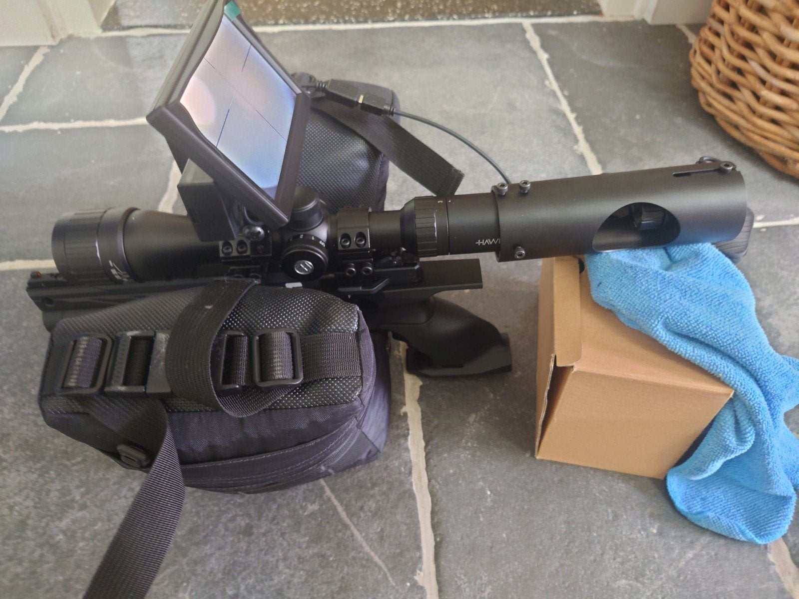 PCP Nachtkijkerset met display op accu, lader+zaklamp. Zgan, Ophalen of Verzenden, Zo goed als nieuw