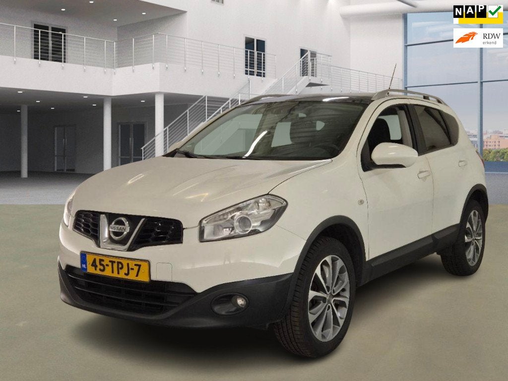 Nissan Qashqai 1.6 Connect Edition|NAVI|PANO|CAMERA|TREKHAAK, Auto's, Nissan, Voorwielaandrijving, Euro 5, Gebruikt, 1225 kg