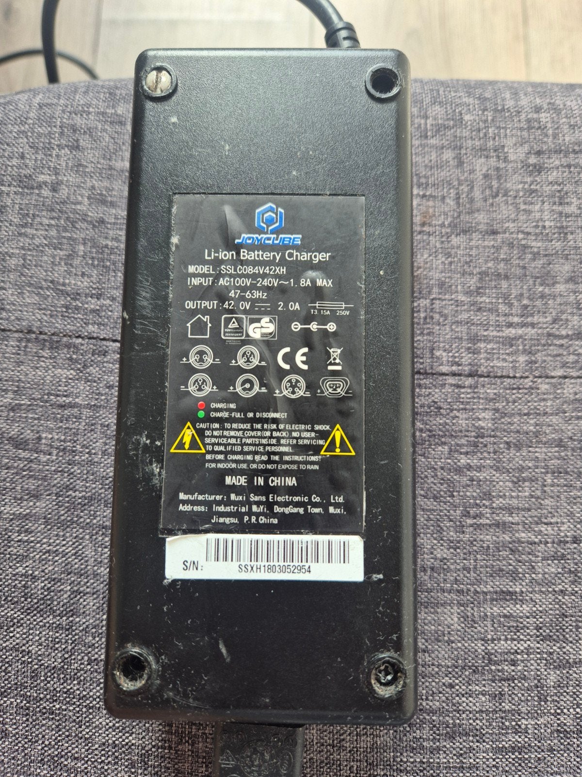 JOY CUBE Li-ion Batterijlader SSL084V42XH 42V 2.0A, Fietsen en Brommers, Fietsaccessoires | Fietsaccu's, Ophalen, Gebruikt