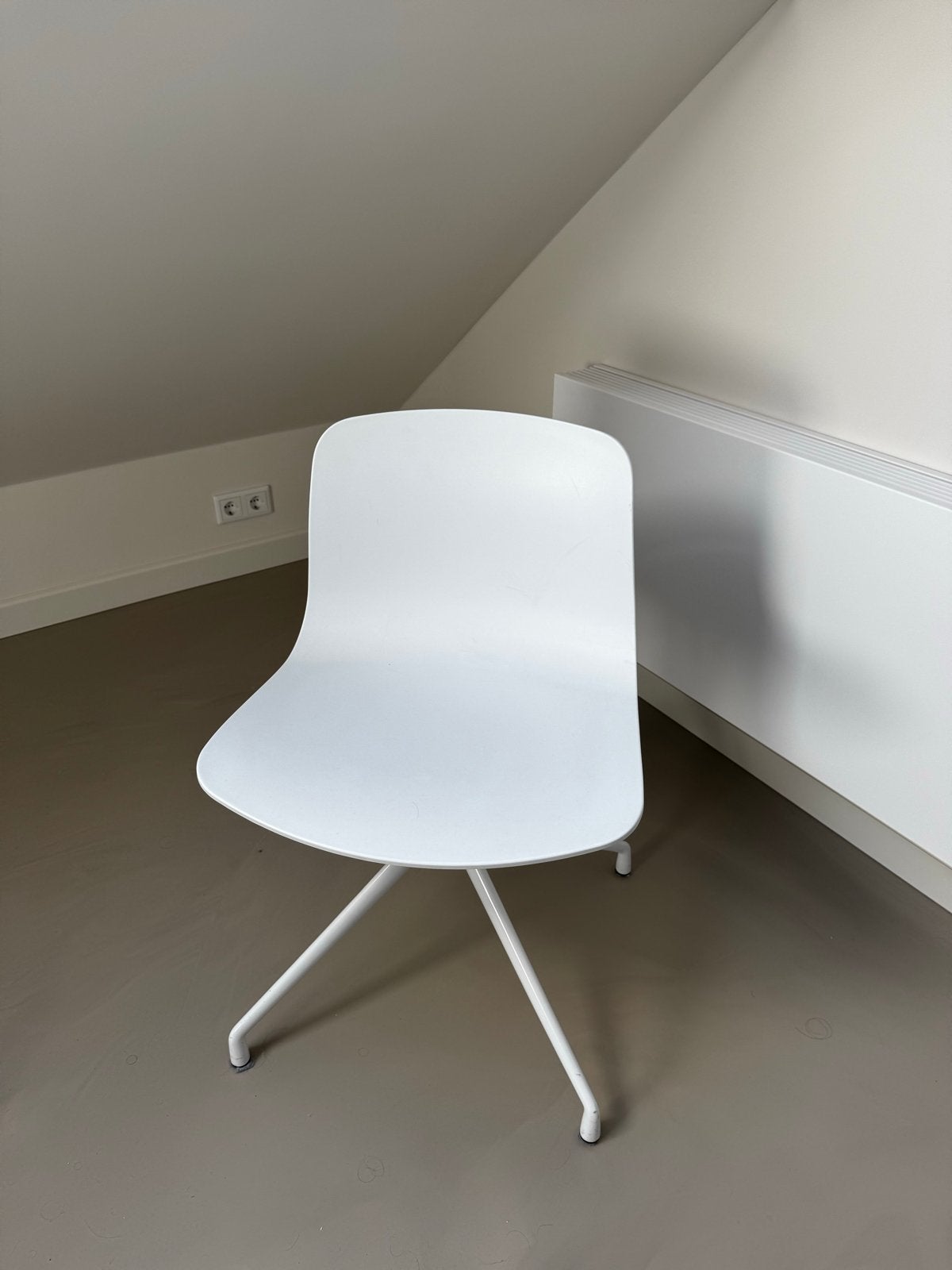 HAY AAC10 Witte Draaistoel - Nette Staat, Ophalen, Wit, Design, Eén